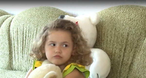 В Черкассах женщина бросила дочку прямо в маршрутке 