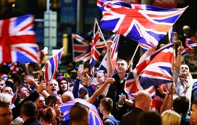 Соцопрос британцы поддерживают выход из ЕС 