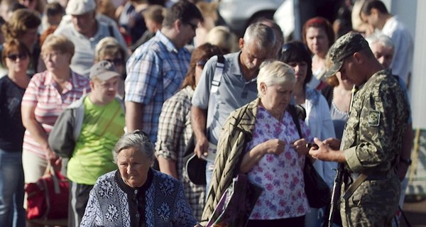 На блокпосту в зоне АТО снова подорвалась женщина