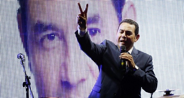 Победителем  первого тура президентских выборов в Гватемале стал актер-комик  