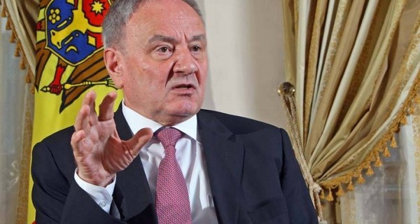 Президент Молдовы отказался уходить в отставку 