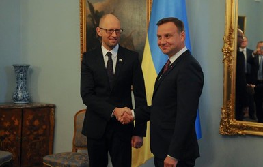Президент Польши пообещал Яценюку помочь в разрешении конфликта в Донбассе