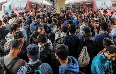 Эксперт: Ситуация с мигрантами еще больше ограничит суверенитет Европы
