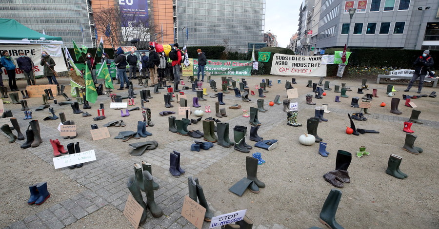Демонстрация против единой европейской сельскохозяйственной политики в Брюсселе
