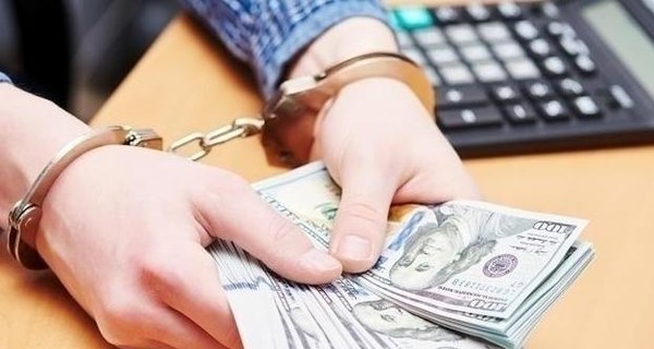 Эксперт: Борьба с коррупцией и увольнение взяточников делает команду Кличко более открытой к обществу