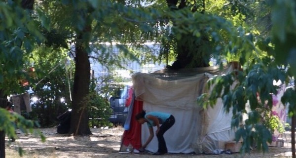 В Одессе на Куликовом поле ромы разбили палаточный городок