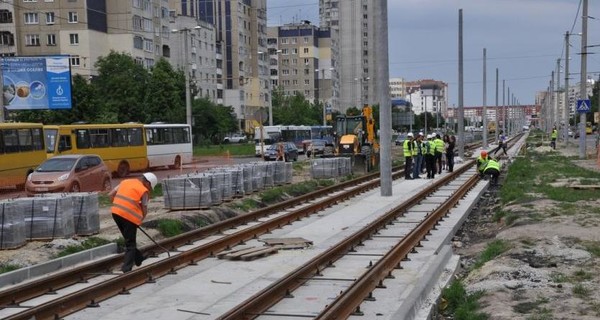 Во Львове строительство трамвая на Сыхов опять поставили на 