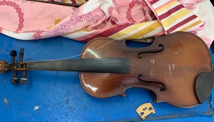 Из Украины пытались вывезти старинную скрипку Stradivarius и монеты