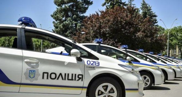 Львовские полицейские помогли женщине успеть на самолет