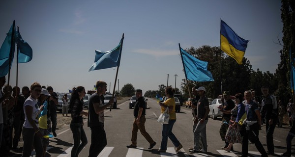 Блокада Крыма: движение грузовиков продолжается, несмотря ни на что