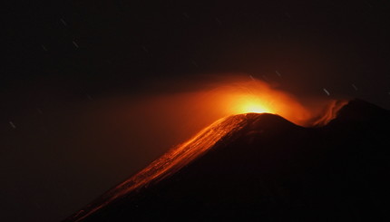 Вулкан Этна снова активен