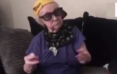 Звездой интернета стала 93-летняя бабуля-рэперша