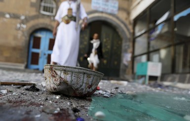 В Йемене прогремел взрыв в мечети, погибли 12 человек