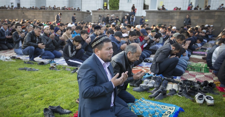 Петр Порошенко поздравил мусульман Украины с праздником Курбан-Байрам