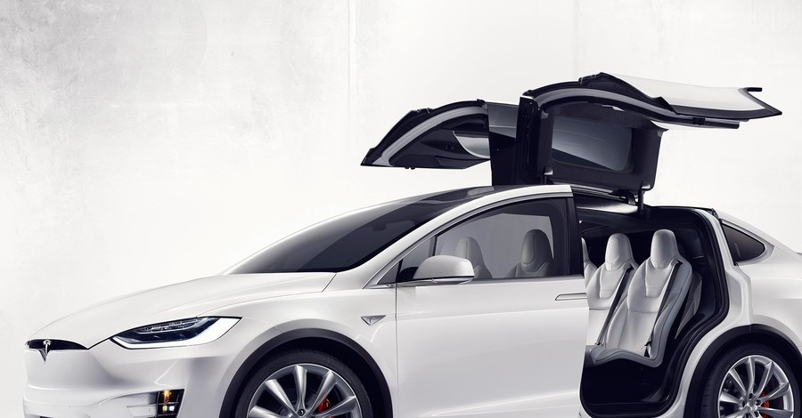 Tesla представила новую Model X SUV