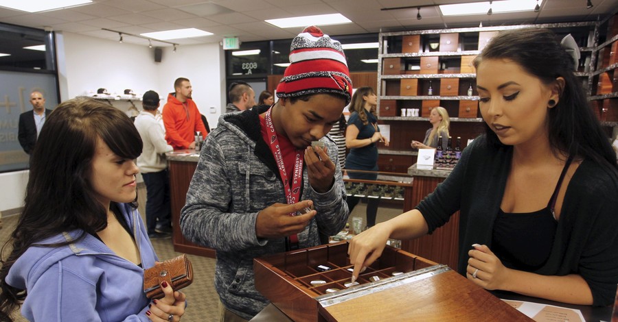 В американском штате Орегон открыли магазины по продаже марихуаны