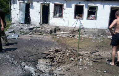 Жителей Донецка напугали взрывы и стрельба 