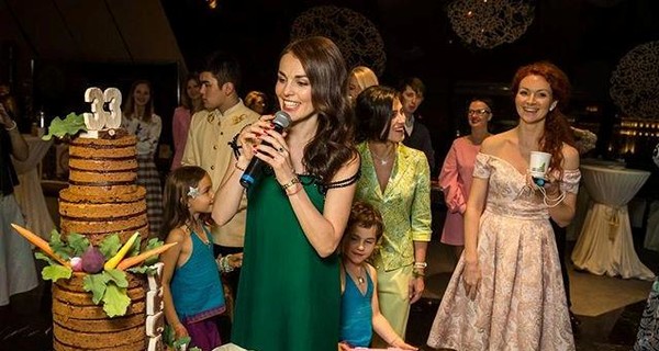 Виктория Боня пришла на День рождения Сати Казановой без подарка