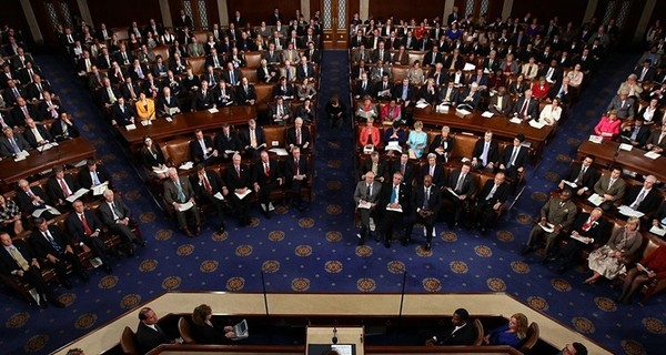 Конгресс США поддержал поставки оружия Украине