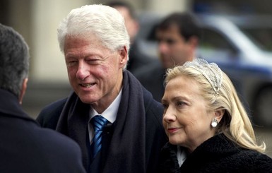 В США выйдет книга о том, как Хиллари Клинтон избивала своего мужа