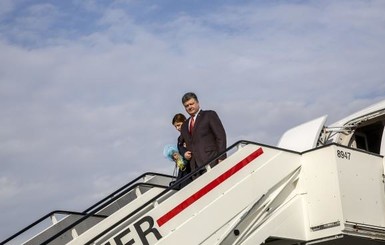 Петр Порошенко вылетел в Казахстан