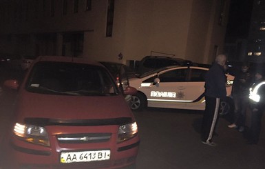 Соцсети: в Киеве таксист напал на журналистку