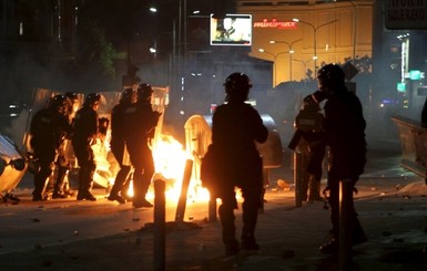 В Косово начались протесты, полиция применила слезоточивый газ