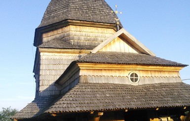 На Львовщине в церковь вернули иконостас, который реставрировали 20 лет