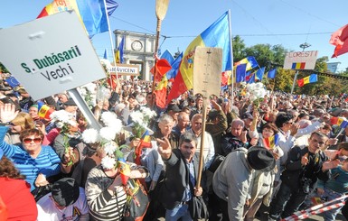Почему лихорадит Молдову?