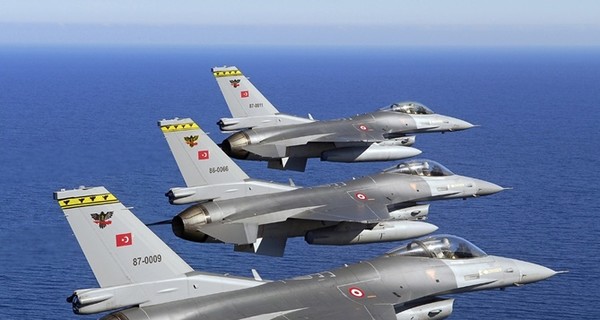 ВВС Турции сбили воздушное судно на границе с Сирией