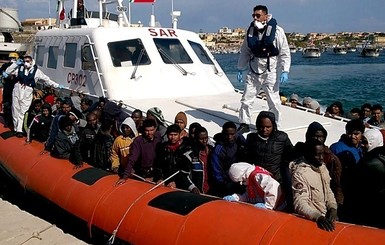 Возле Турции затонула лодка с мигрантами, погибли 12 человек
