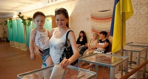 Киеву пора поменять политиков 