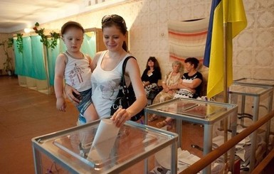 Киеву пора поменять политиков 