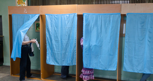 В Хмельницком все избирательные участки открылись вовремя