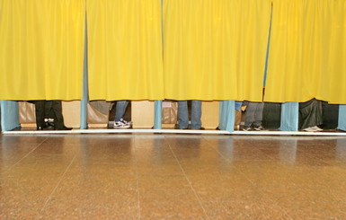 В Днепропетровске будет второй тур мэрских выборов. В первом с отрывом побеждает Вилкул, - экзит-пол