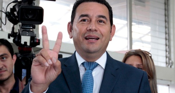На выборах в Гватемале победил актер-комик 