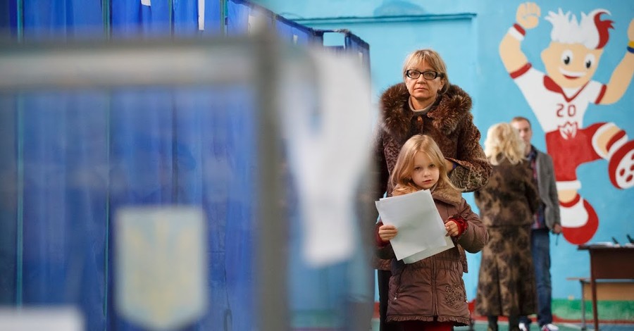 Во Львове обработаны более 40% бюллетеней: в облсовет проходят 8 партий