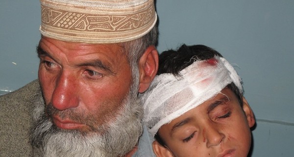 Жертвами землетрясения в Пакистане и Афганистане стали уже 135 человек