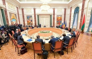 В Минске возобновились переговоры политической подгруппы по вопросам Донбасса 
