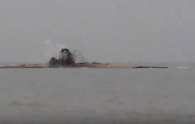 В Азовском море за минуту вырос новый остров: чудо природы сняли на видео  