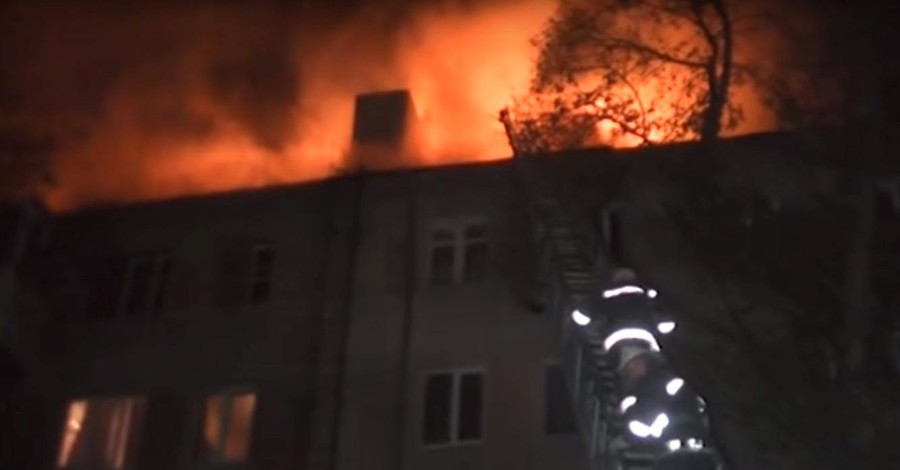 Дом в центре Харькова мог загореться из-за бомжей