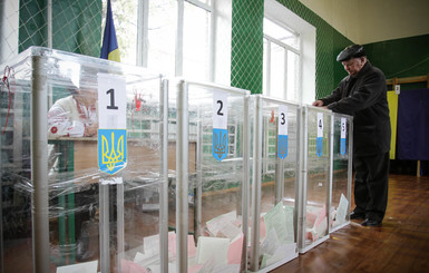 Горизбирком Киева принял протоколы по выборам первой райкомиссии