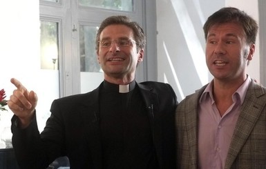 Польский священник-гей раскритиковал католическую церковь и подал в отставку