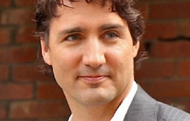 Новый премьер Канады защитил журналиста от разгневанной толпы