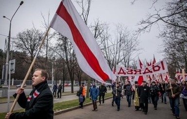 В Минске оппозиционеры вышли на марш