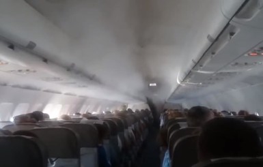 Появилось предполагаемое видео из салона Airbus A321: перед падением видели дым
