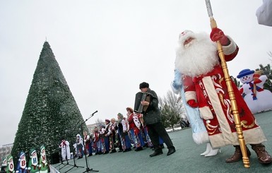 Святой Николай получил первые письма, а у Деда Мороза 