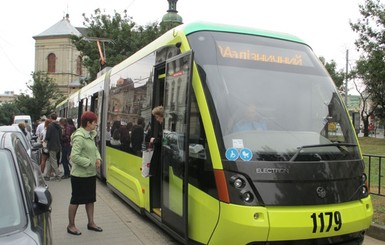 Во Львове на Сыхов поедет семь новых низкопольных трамваев