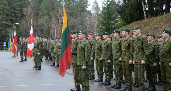Украинские, польские и литовские военные защитят 