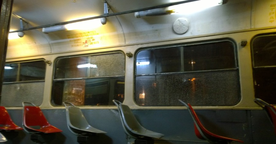 Соцсети: В Харькове обстреляли трамвай
